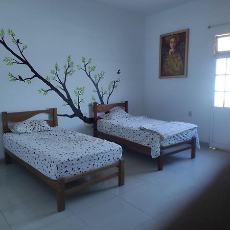 717 Pizarro Guesthouse Трухильо Экстерьер фото