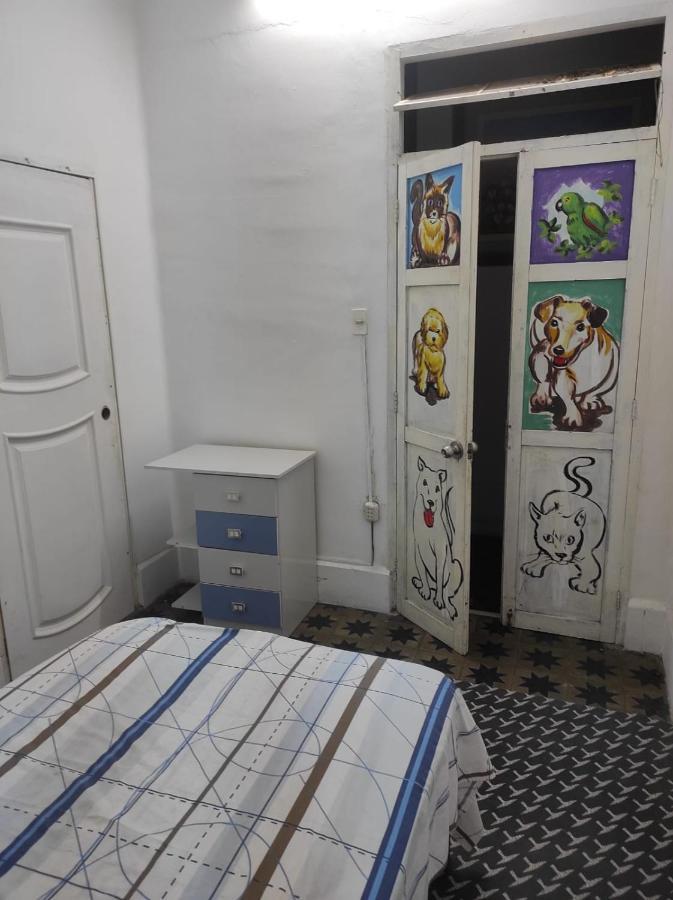 717 Pizarro Guesthouse Трухильо Экстерьер фото